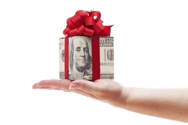 money-bonus-100-dollar-bill-benjamin-gift-present