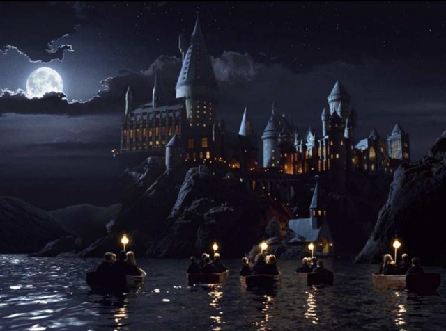 Hogwarts_boats_1