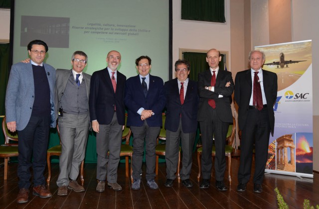 da sinistra: Fallica, Mancini, Pignataro, Crocetta, Bianco, Lo Bello, Bonura