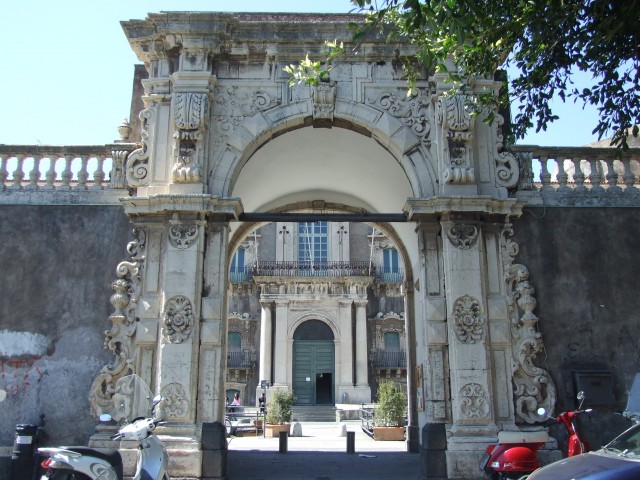 ingresso monastero