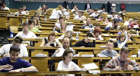 UNIVERSITA': ALLARME STUDENTI, FLOP PUNTEGGI TEST MEDICINA - Liveuniversity