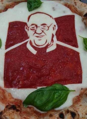 Papa Francesco Errico Porzio Preparai pizza con volto Santo Padre e a lui piacque era sempre attento a giovani - Liveuniversity