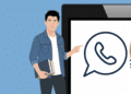 studente che usa whatsapp e telegram per la condivisione degli appunti universitari