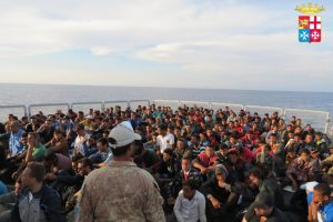 barcone con migranti a Pozzallo