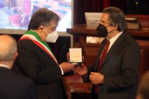 In foto riccardo Muti con il sindaco di Palermo