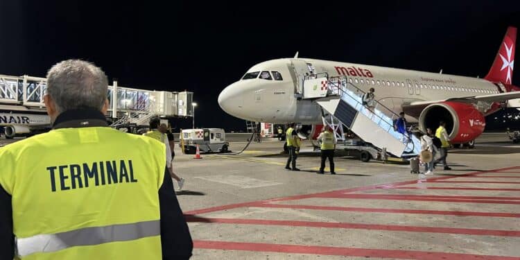 L’arrivo dell’A320neo di KM Malta Airlines apre il nuovo volo diretto Palermo – Malta