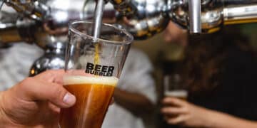 Palermo brinda in piazza: torna Beer Bubbles tra birre artigianali e lo street food d’autore