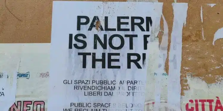 «Palermo is not for rent»: i manifesti della protesta contro le strade blindate per il matrimonio di Dua Lipa