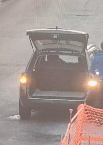 Palermo, pugno duro contro i “furbetti dei rifiuti”: droni e telecamere incastrano gli incivili, scattano centinaia di multe