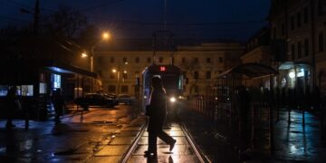 Palermo nella morsa del caldo: rete elettrica in tilt e blackout a macchia d’olio in città