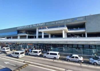 Emergenza Etna, l’aeroporto di Palermo regge l’onda d’urto: oltre 370 voli gestiti in una sola giornata