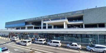 Emergenza Etna, l’aeroporto di Palermo regge l’onda d’urto: oltre 370 voli gestiti in una sola giornata