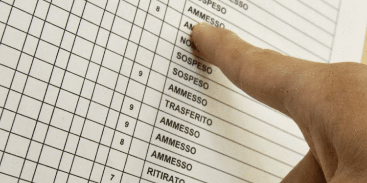 Debiti scolastici a settembre: come organizzare lo studio estivo tra relax e preparazione