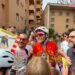 Jovanotti arriva a Palermo in bicicletta