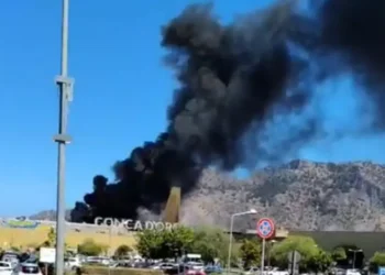 incendio al centro commerciale conca d'oro di Palermo