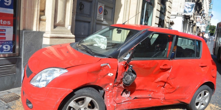 incidente polizia via etna 2