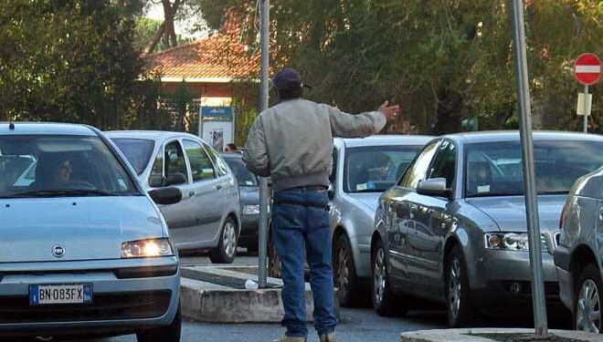 parcheggiatore abusivo