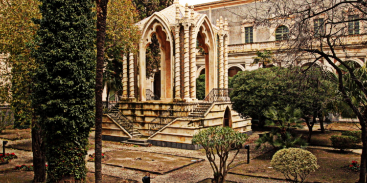 chiostro di levante benedettini