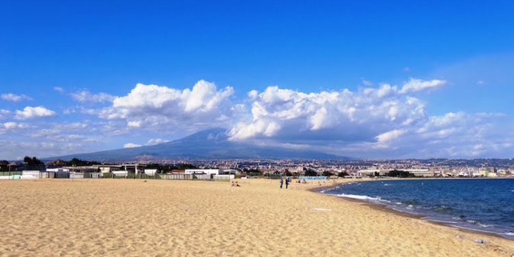 catania spiaggia libera