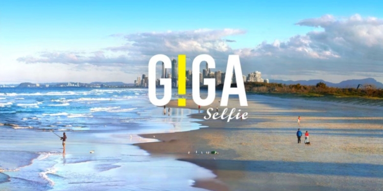 giga selfie