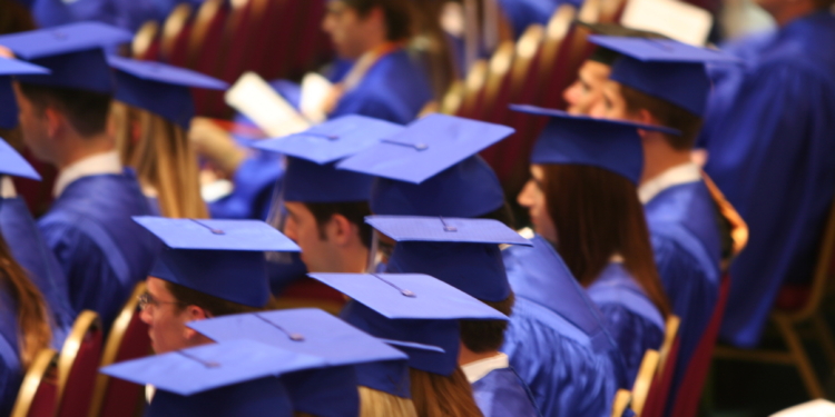 laureati e diplomati istat lavoro