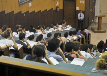 Foto LaPresse
09-09-2013 Roma
Cronaca
Università La Sapienza i test di accesso a Medicina e Odontoiatria