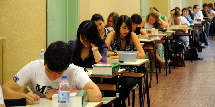 inizia con il tema di italiano la maturita al liceo classico berchet