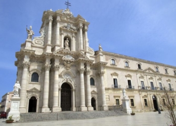 Syracuse's Duomo - Sicily, Italy