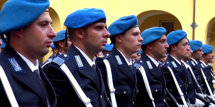 agenti polizia penitenziaria