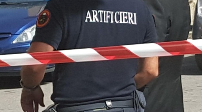 allarme bomba catania