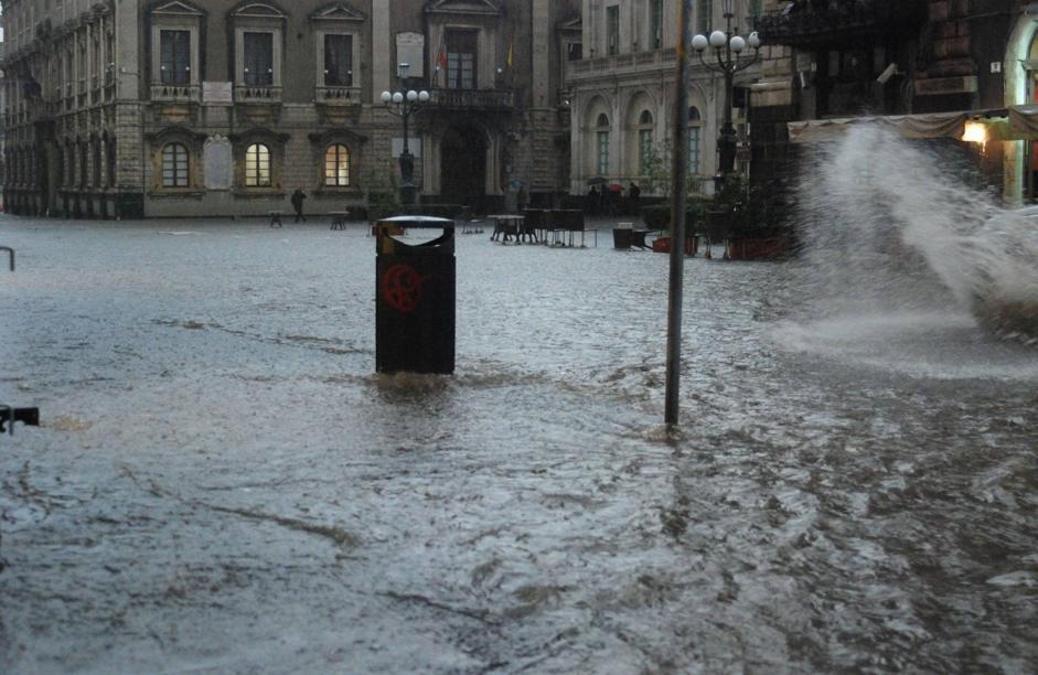 CATANIA – Allarme allerta meteo codice rosso: la situazione chiusura per l’Università di Catania