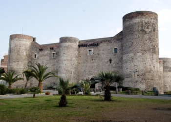 20061211 CATANIA : Castello Ursino. ORIETTA SCARDINO