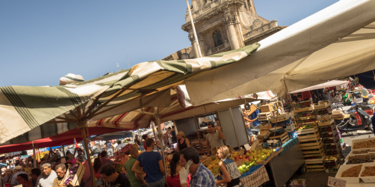 mercato catania film documentario