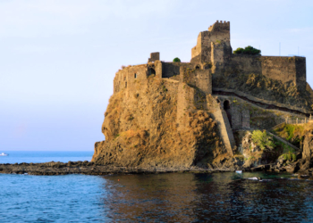 Aci Castello