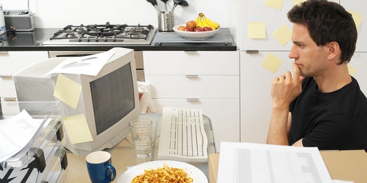 lavorare di meno a casa in ufficio più sano salute lavoro