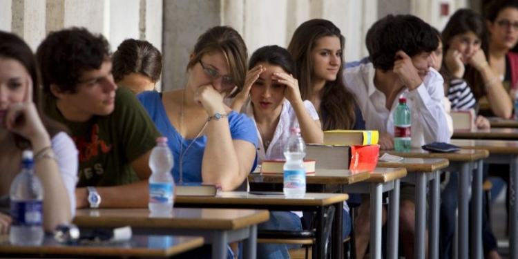 la prima prova è alle porte ecco gli autori più temuti dai maturandi