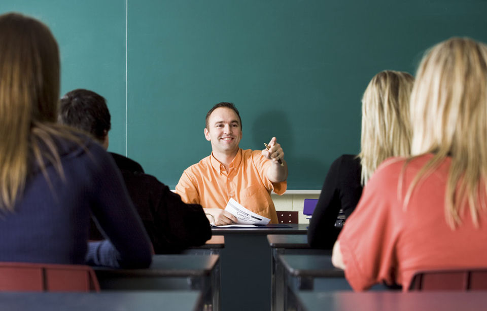 La scuola è troppo vecchia: troppi professori sopra i 45 anni