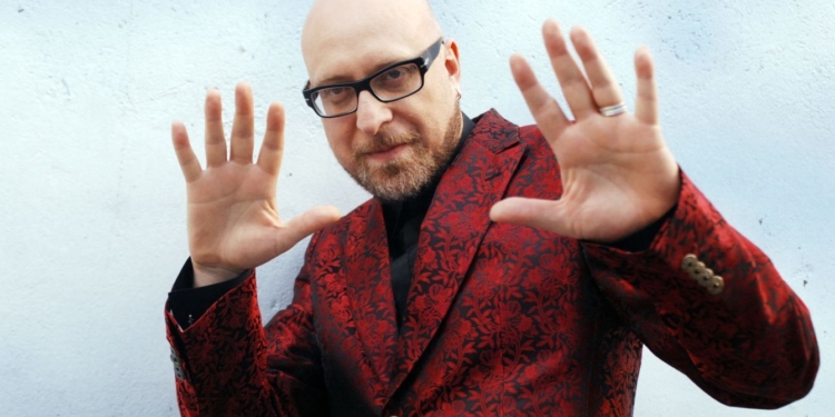 (KIKA) - MILANO - Mario Biondi  stato ospite del programma in onda su Rai 2 London 2.0. Il Barry White italiano, reduce da ben 6 sold out a Londra,  in tour nelle principali citt italiane. Gli appassionati milanesi potranno vedere la performance del cantante catanese al Teatro gli Arcimboldi il 4 aprile. Biondi presenter il nuovo album Due, uscito nel novembre scorso. In scaletta non mancheranno successi come If e This is what you are.