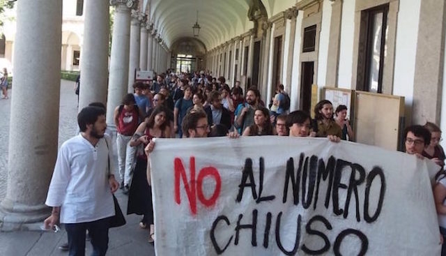 universit milano passa numero chiuso in statale proteste