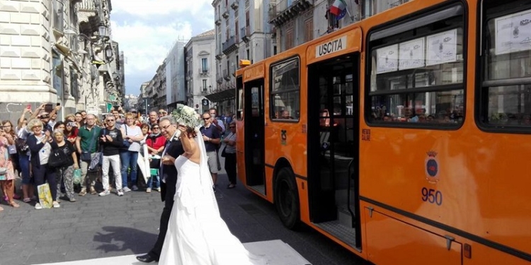 sposi catania autobus