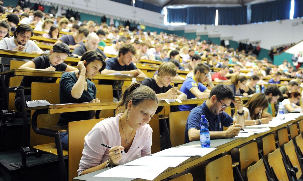 Manovra 2019, novità anche per scuola e università: bloccate le assunzioni