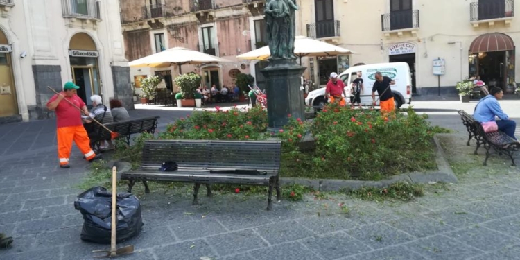 catania cominciati i lavori di pulizia e manutenzione del centro storico