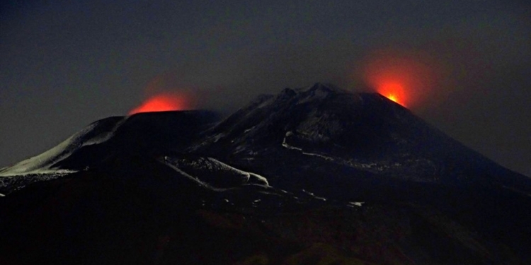 vulcano etna eruzione