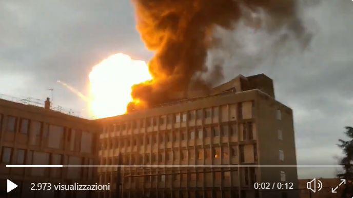 ULTIM’ORA – Incendio all’università di Lione: le immagini dell’esplosione [VIDEO]