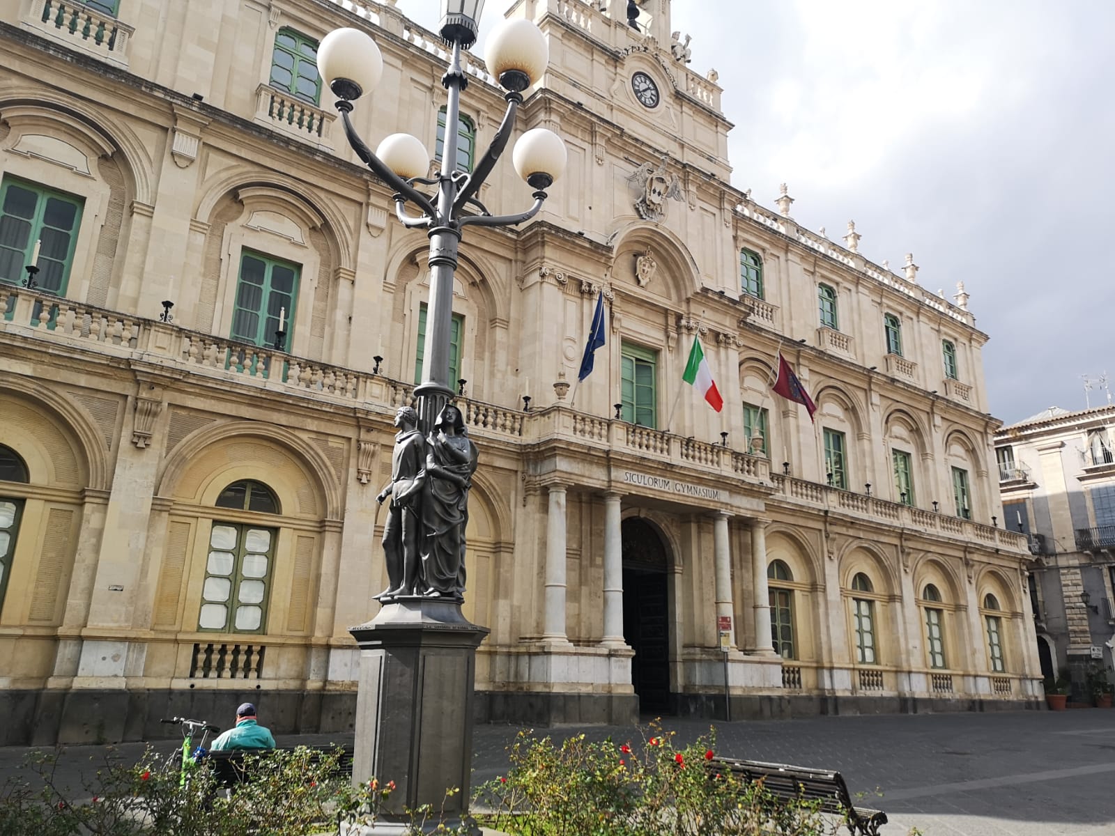 piazza università catania