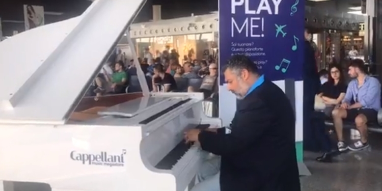 aeroporto catania pianoforte musica