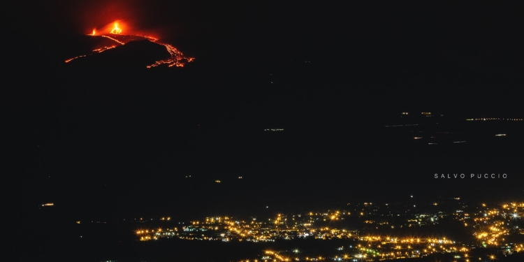 etna eruzione nuovo cratere sud est