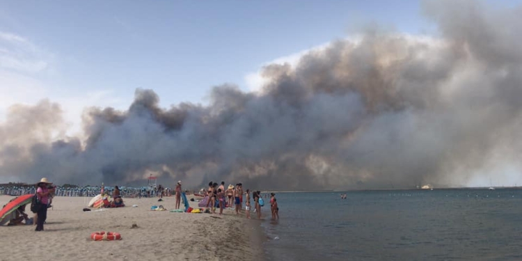 incendio playa catania