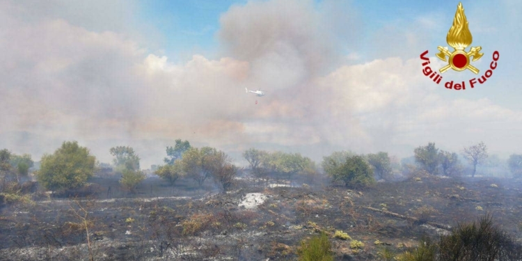 incendio castiglione sicilia