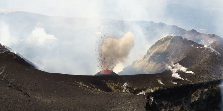 etna cratere voragine